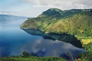 10 Tempat Wisata Kekinian yang Dapat Menyegarkan Pikiran & Jiwa Anda di Indonesia