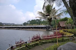 Pesona Floating Market Lembang, Wisata Unik Bandung yang Tak Boleh Dilewatkan
