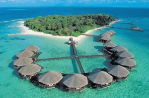 Destinasi Wisata di Berau, Dari Pesona Pantai Eksotis Hingga Danau Menakjubkan