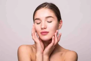 5 Pelembap untuk Kulit Wajah Kering yang Wajib Ada di Skincare Routine!